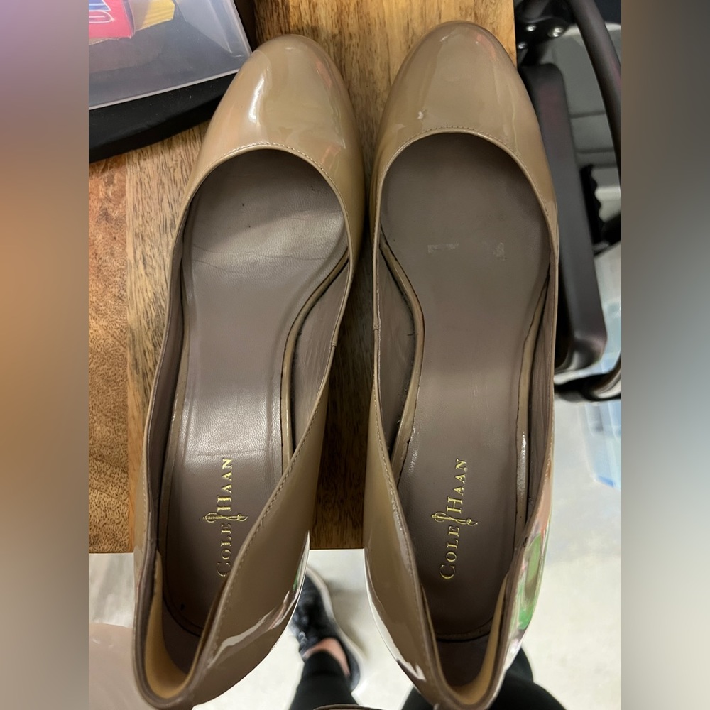 Cole Haan women's wedge pump - Picture 3 of 5
